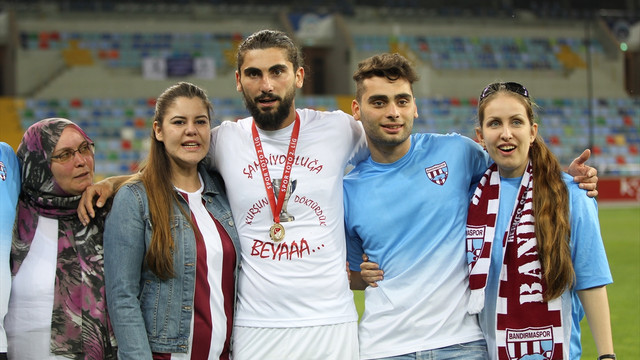 PTT 1. Lig'e yükselen Bandırmaspor, kupasını aldı