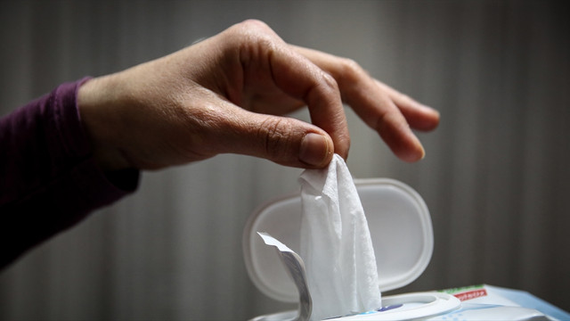 Restoranlardaki ıslak mendiller için merdiven altı uyarısı