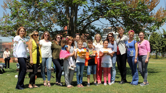 Rus gelinler Paskalya Bayramı'nı kutladı