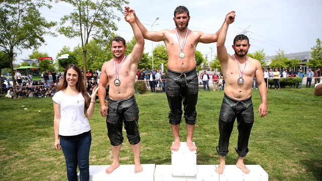 Sakarya'da Hayde Bre Yağlı Güreş etkinliği düzenlendi