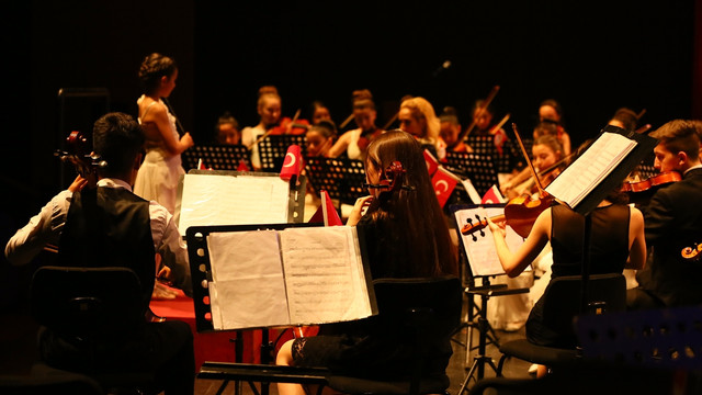 SAMDOB Çocuk ve Genç Senfoni Orkestrası ilk konserini verdi