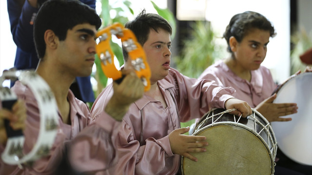 Sanata engel yok sergisi