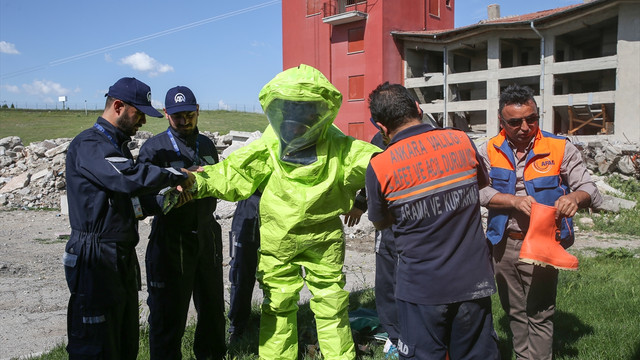 Savaş muhabirleri zorlu koşullara hazırlanıyor