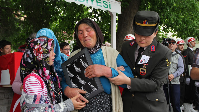 Şehit Piyade Uzman Çavuş Arı son yolculuğuna uğurlandı