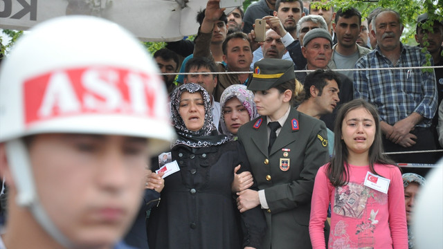 Şehitlerimizi uğurluyoruz