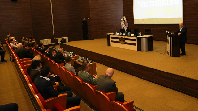 Siirt'te “Ekonomi Perspektifinde Ortadoğu ve Türkiye” paneli