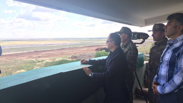 Sınır birliklerine moral ziyareti