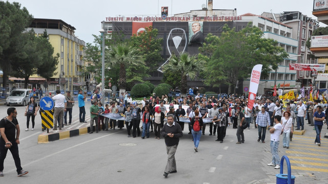 Soma şehitleri için yürüyüş