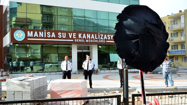 Sosyal medyada paylaştığı fotoğraf nedeniyle işten çıkarıldığı iddiası