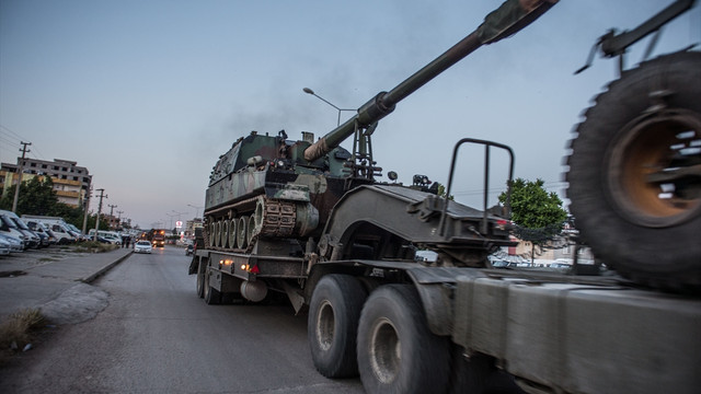 Suriye sınırına Fırtına obüsü sevkiyatı