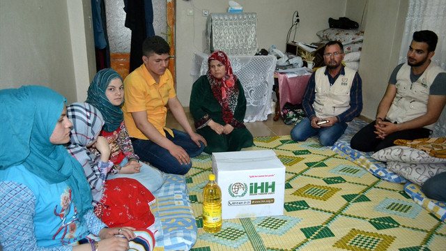 Suriyelilere yardımlar sürüyor