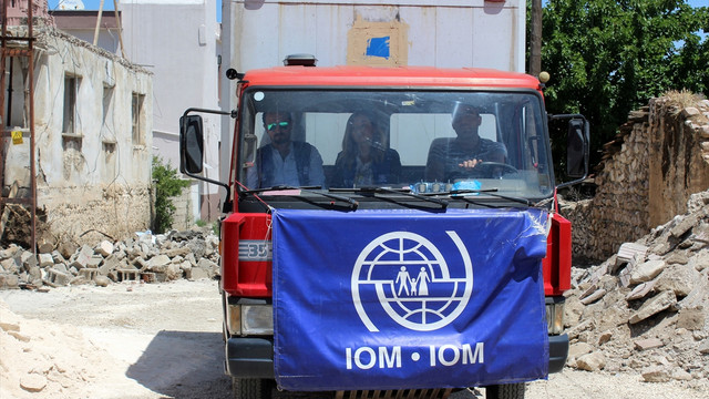 Suriyeli sığınmacılara yardım