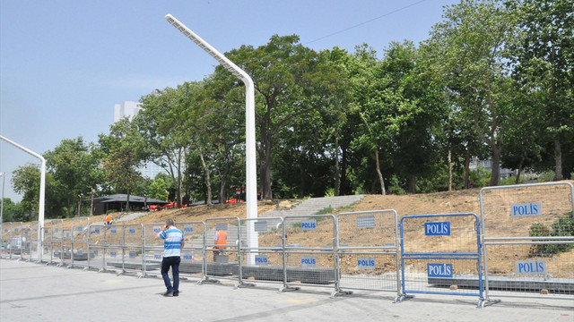 Taksimdeki Gezi Parkı vatandaşların girişine kapatıldı
