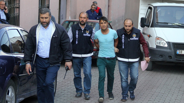 Kayseride telefon dolandırıcısı suçüstü yakalandı