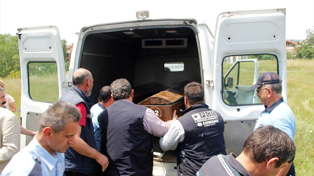 TEM Otoyolu kenarında erkek cesedi bulundu