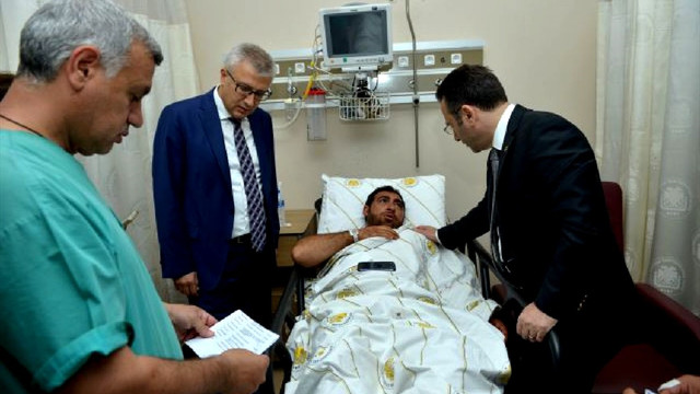 Terör saldırısında yaralananlara geçmiş olsun ziyareti