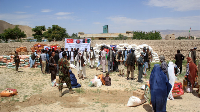 TİKA'dan Afganistan'da 150 sel mağduru aileye yardım