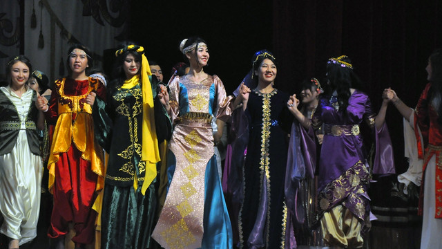 TÖMER Kırgızistan’da mezuniyet töreni