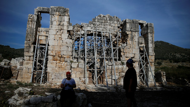 Yabancı gazetecilerin Likya Yolu'nda Masallar turu