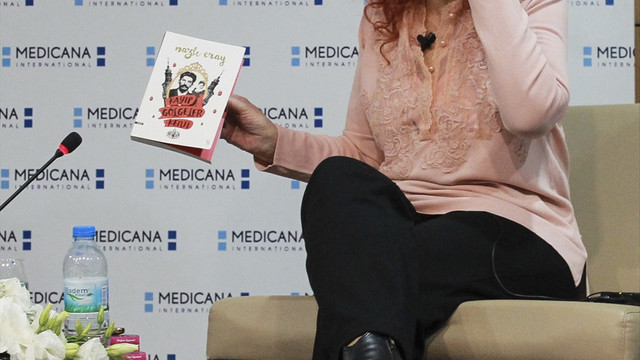 Yazar Nazlı Eray okurlarıyla buluştu