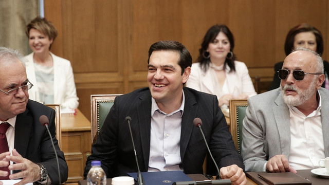 Yunanistan ışığı gördü