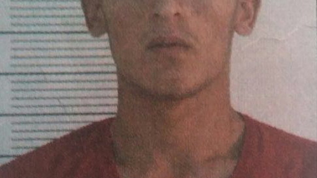 GÜNCELLEME 2 - Yüzü maskeli kişinin saldırısına uğrayan polis ağır yaralandı