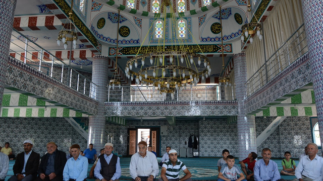 50 yıllık cezaevi yerine bin kişilik cami yapıldı