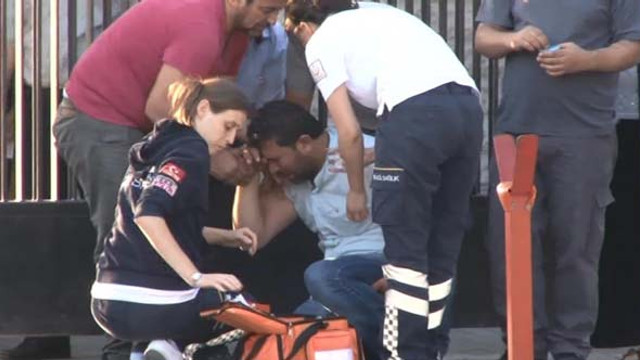 Atatürk Havalimanı’ndaki patlamanın ardından Adli Tıp önünde bekleyiş sürüyor