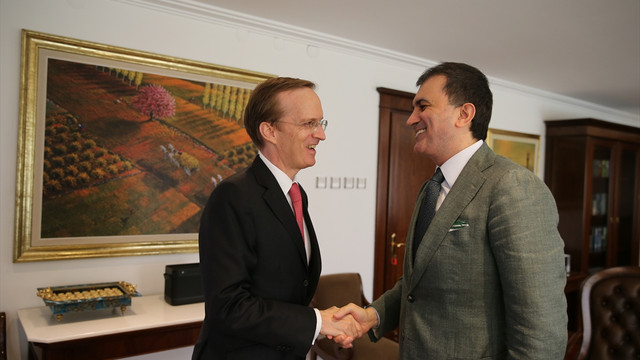 AB Bakanı Çelik, Fransız Büyükelçi Fries’i kabul etti