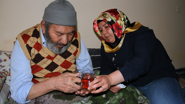 Afgan ailenin yaşam mücadelesi