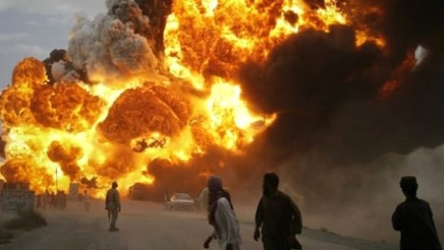 Lİbyada silah deposuna roket atıldı! 28 kişi hayatını kaybetti