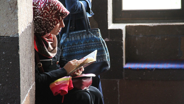 Ahmed-i Hani Türbesi'ne ramazanda ziyaretçi akını