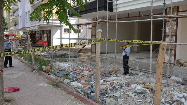 Aksaray'da üzerine demir düşen işçi öldü