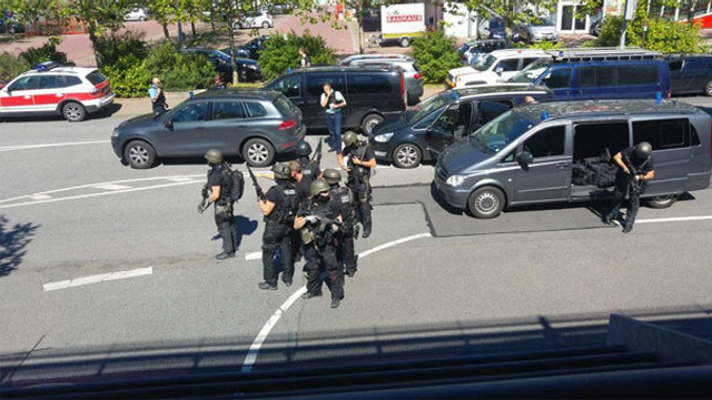 Almanyada silahlı saldırı! Saldırgan vuruldu