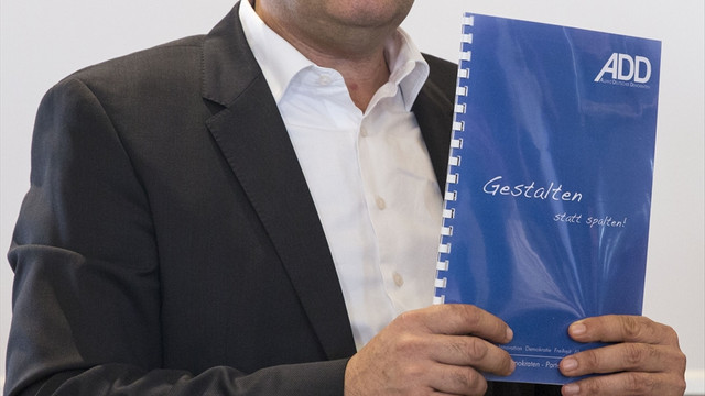 Almanya'da Türk kökenliler parti kuruyor