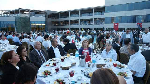 Anadolu Alevi Bektaşi Federasyonu'ndan iftar