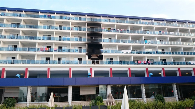 Antalya'da otelde yangın: 1 ölü