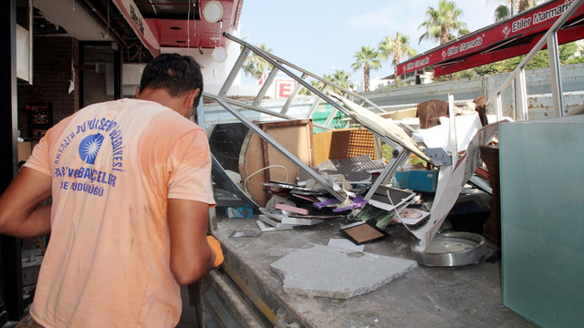 Antalya'da restorandaki tüp patladı: 1 yaralı
