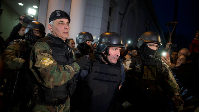 Arjantinde eski bakan tutuklandı