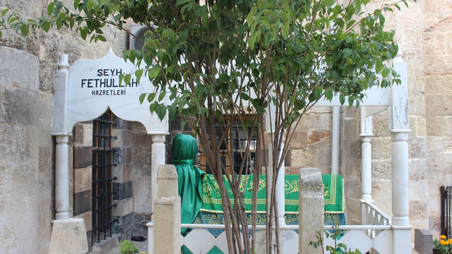 Asırlık camiler ramazanda dolup taşıyor