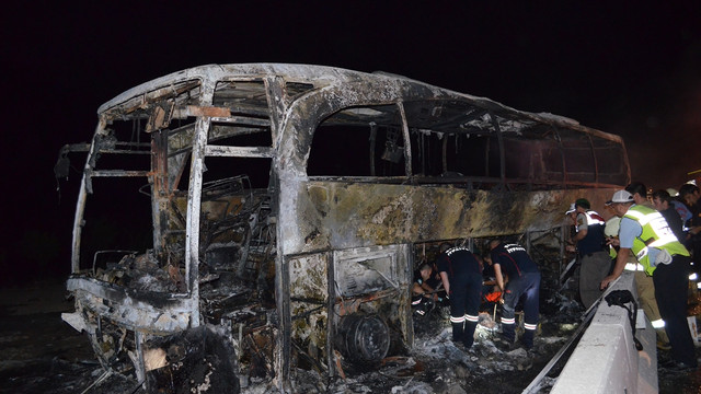 Balıkesir-İzmir karayolunda otobüs kazası