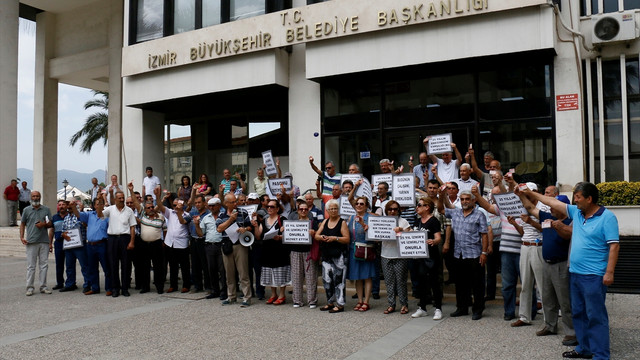 Belediye önünde paso eylemi