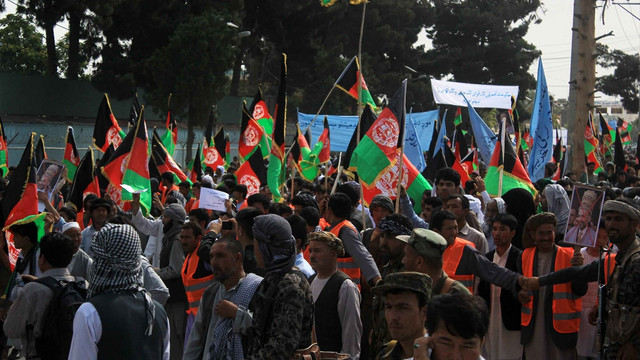 Belh'de yerel yönetim karşıtı protesto