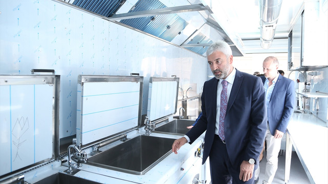 Beş bin kişilik mobil mutfak tırı afetlerde hizmet verecek