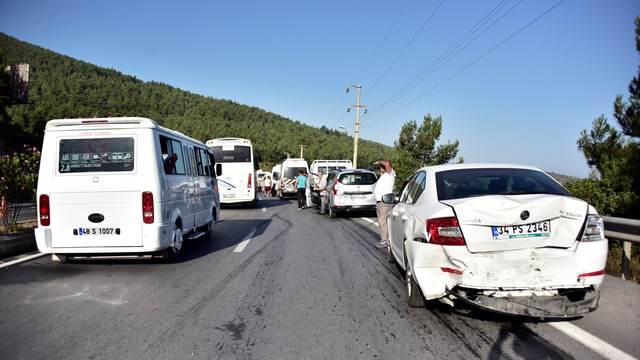 Bodrum'da zincirleme trafik kazası: 5 yaralı