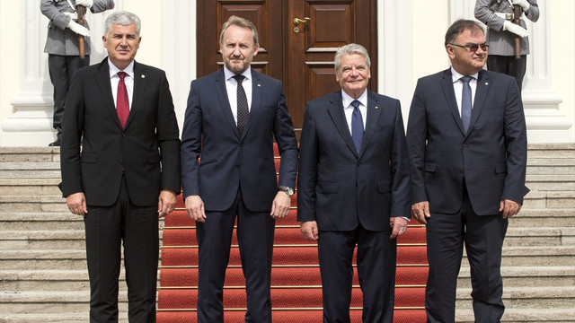 Merkel- İzetbegovic ortak basın toplantısı
