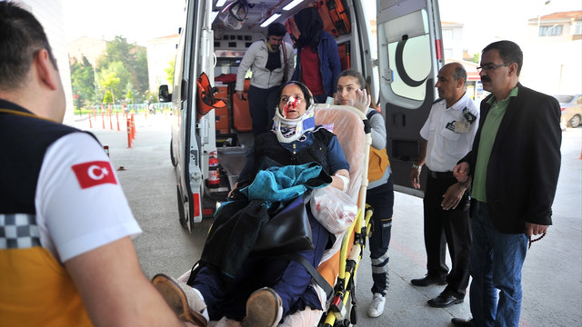 Bursada yolcu otobüsü tırla çarpıştı: 7 yaralı