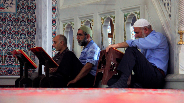 Bursa'nın tarihi camilerinde itikaf