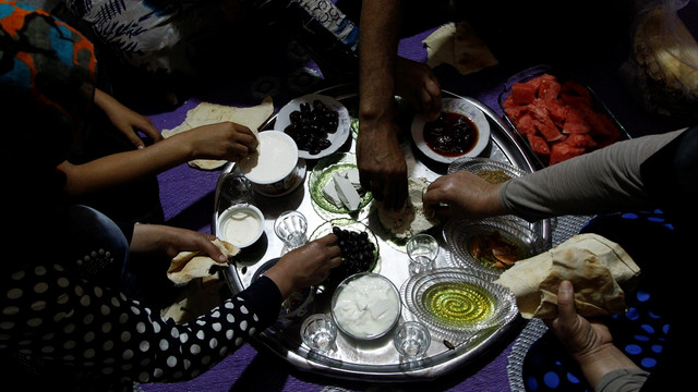 Çadırkentte ilk sahur