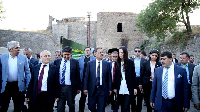 Çevre ve Şehircilik Bakanı Özhaseki, Diyarbakır'da